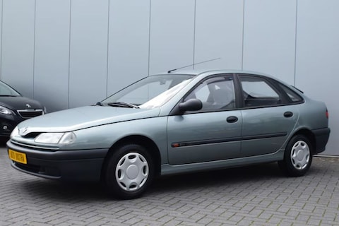 Deze Renault Laguna is als museumstuk uit Frankrijk gehaald - Liefhebber Gezocht