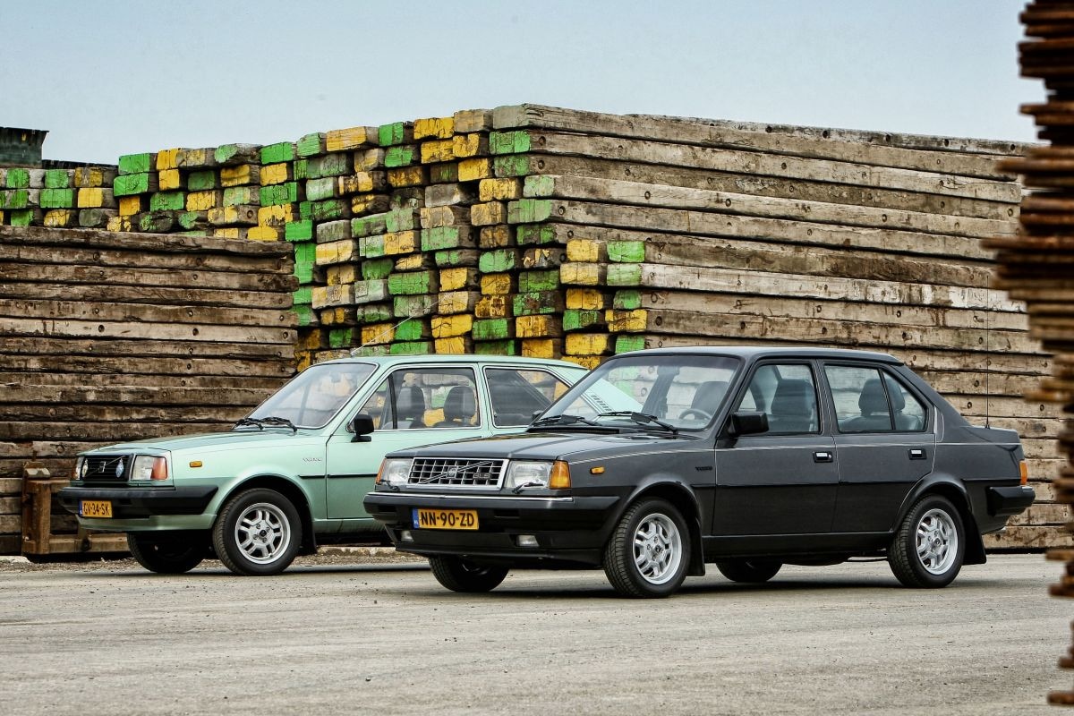 Volvo 343 2.0 en 360 sedan