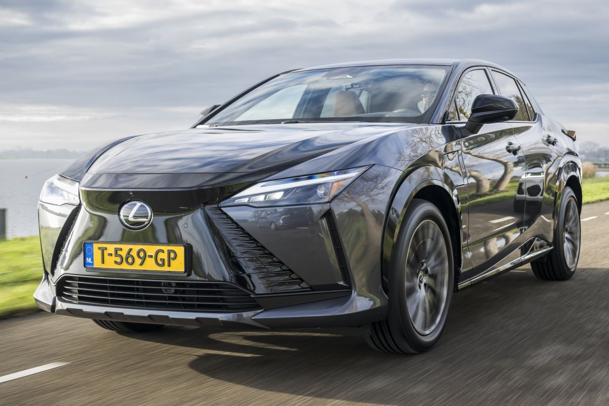 Lexus RZ 450