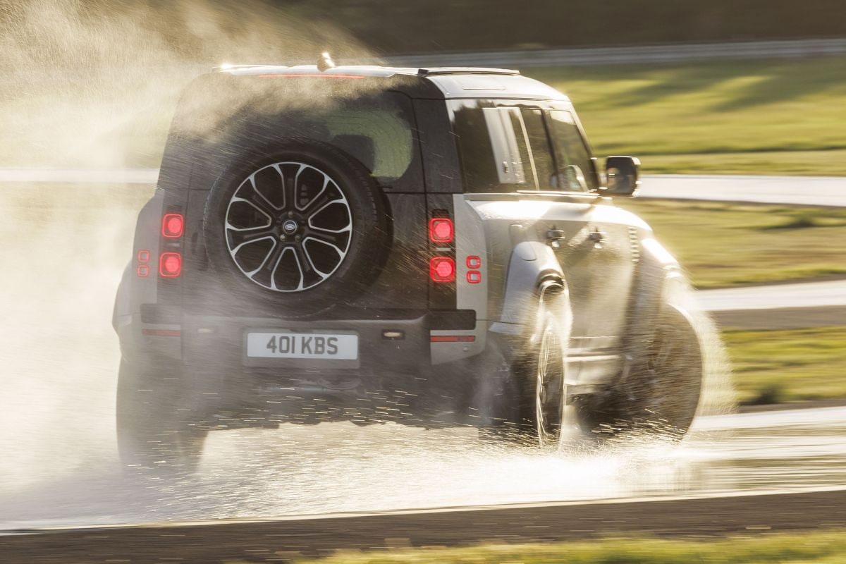 Land Rover Defender Octa