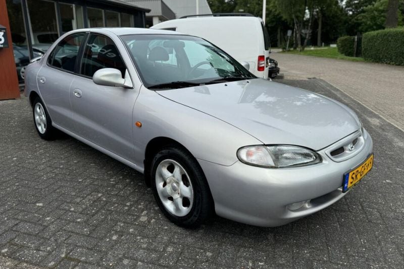 Hyundai Lantra