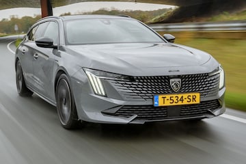 Peugeot 508 SW Hybrid 225