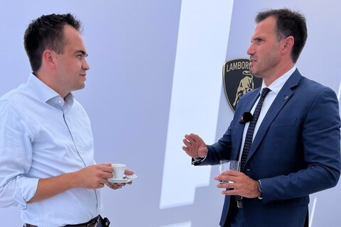 Lamborghini: ‘zescilinder is een risico, viercilinder rampzalig’