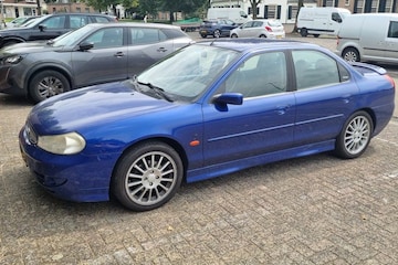 Ford Mondeo ST200