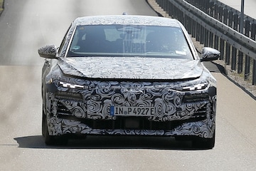 Audi RS6 e-tron spyshots