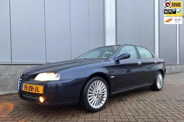 Alfa Romeo 166