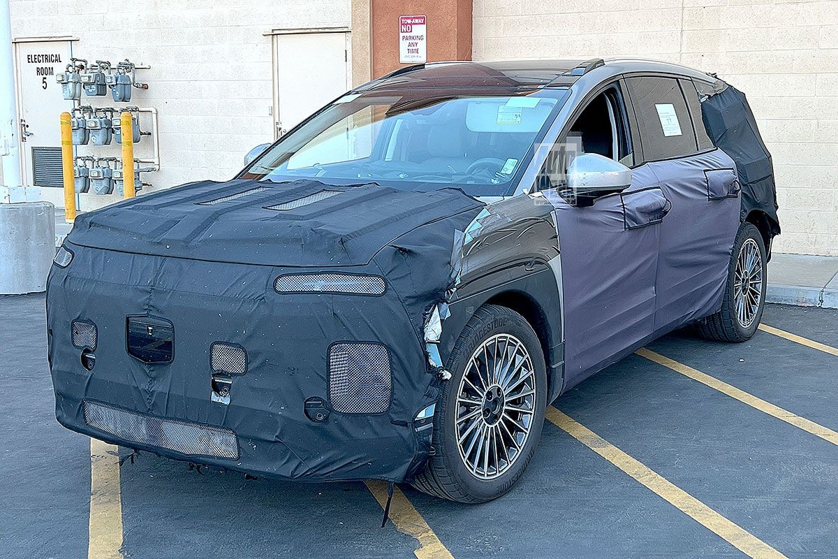 Spyshots Hyundai Ioniq 7 of 9