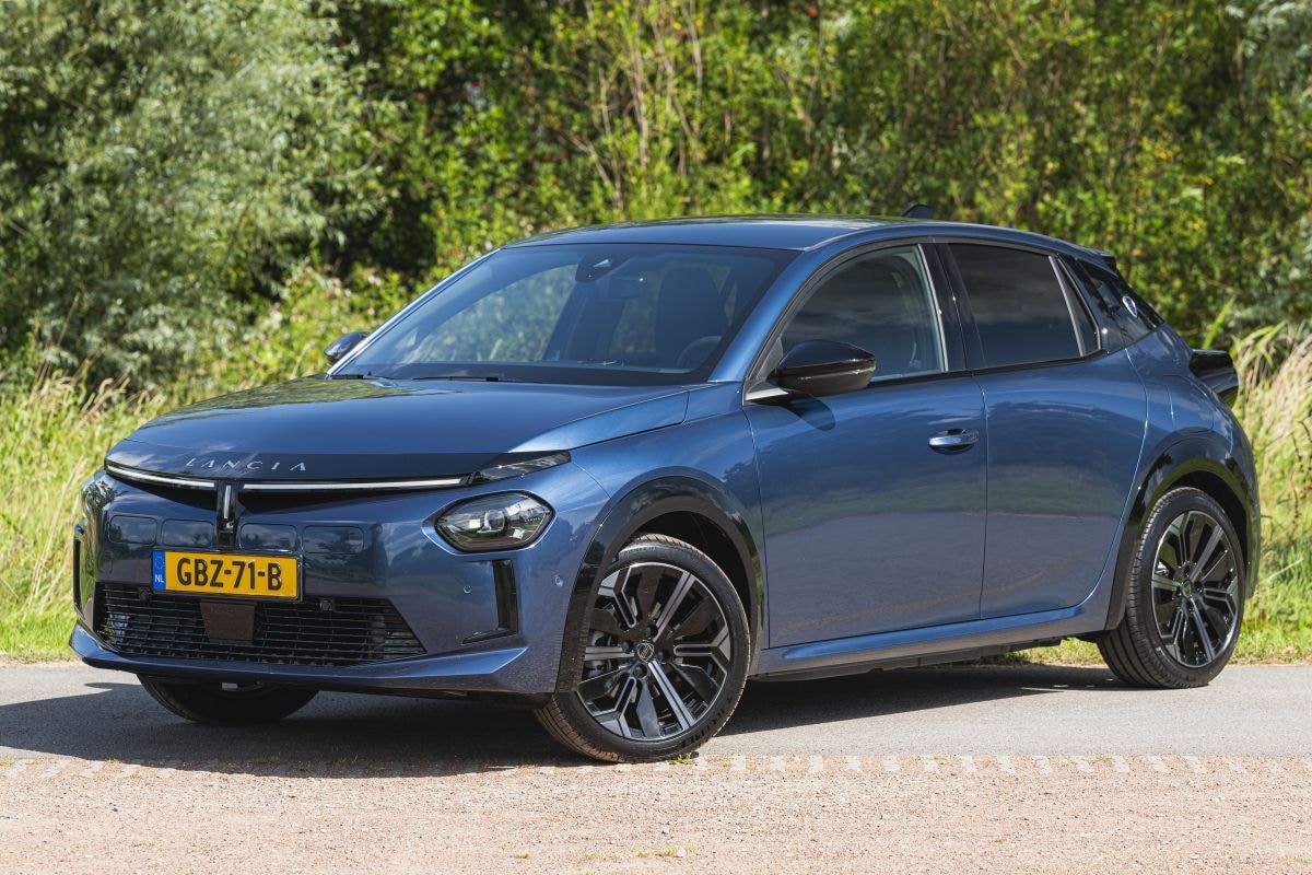 Lancia Ypsilon