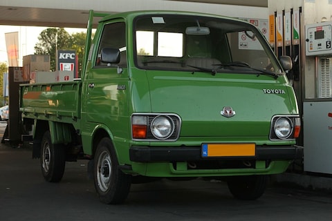 Toyota HiAce bewijst dat werkpaarden ook sierpaarden kunnen worden - In het Wild