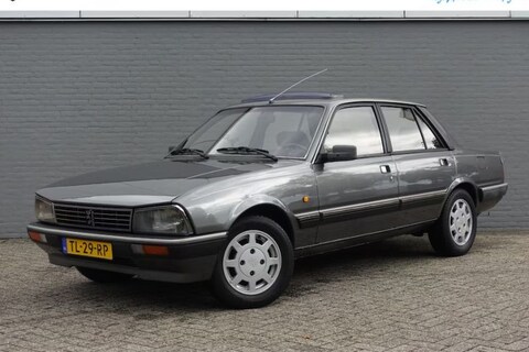 Dikker dan deze Peugeot 505 ga je 'm niet snel vinden - Liefhebber Gezocht