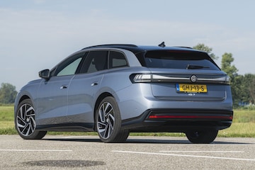 Volkswagen ID7 BMW i5 dubbeltest