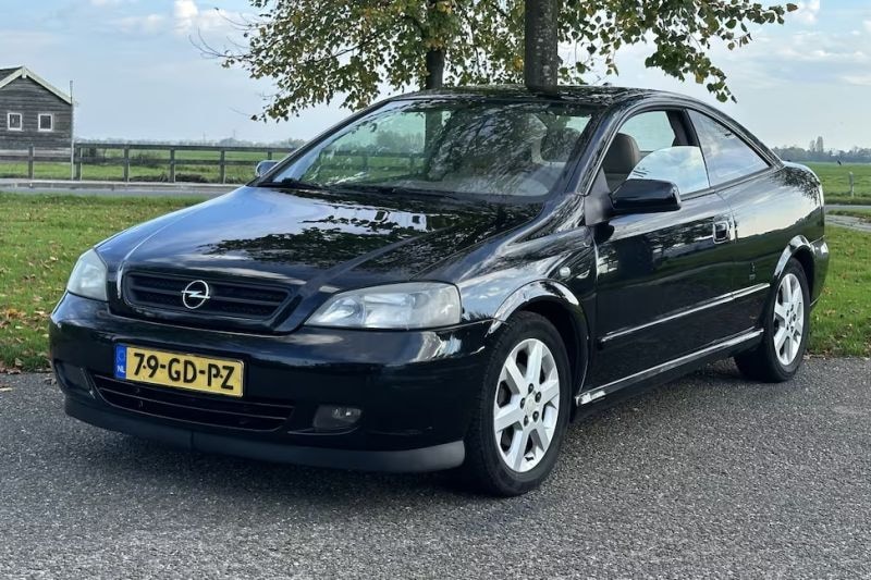 Opel Astra Coupé