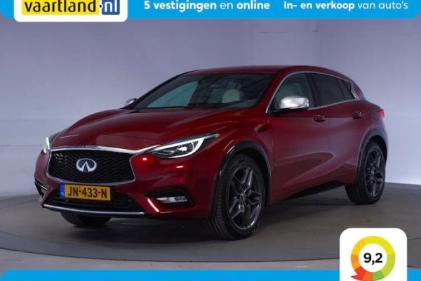 Infiniti Q30