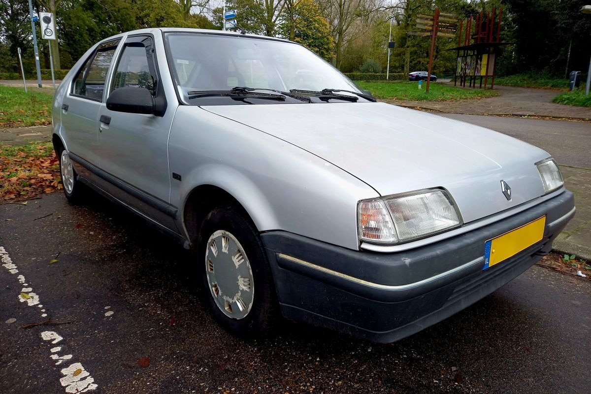 Renault 19