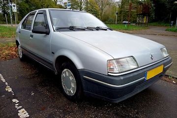 Renault 19