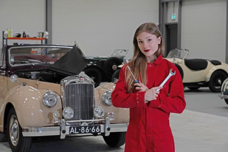 Rachel koestert klassiekers merk Alvis