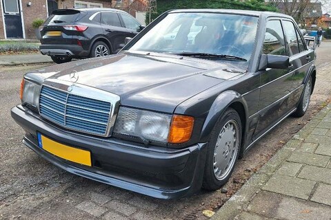 Maken of kraken: Mercedes-Benz 190 met identiteitscrisis - In het Wild