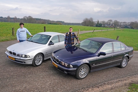 Bijna 20 en allebei een dikke BMW 535i, deze jeugdige V8-fans moesten we wel bij elkaar brengen