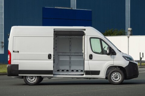 Met B-rijbewijs loodzware elektrische auto's en bestelbussen besturen is stapje dichterbij