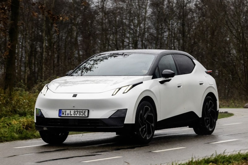 Lynk & Co 02