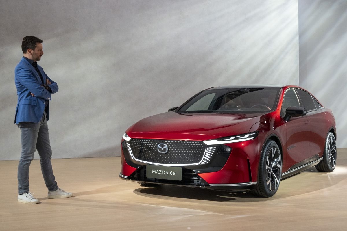 Mazda 6e