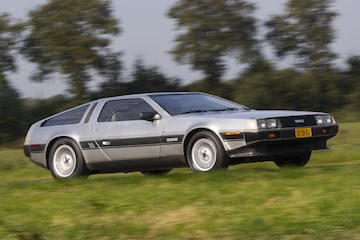 DeLorean DMC-12