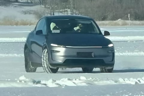 Tesla Model Y gelekt: facelift brengt 'cyber'-lijnen naar succesvolle EV