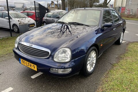 Met deze Ford Scorpio rijd je er lekker eigenzinnig bij - Liefhebber Gezocht
