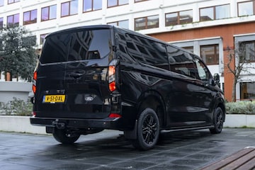Ford Transit Custom Black Platinum