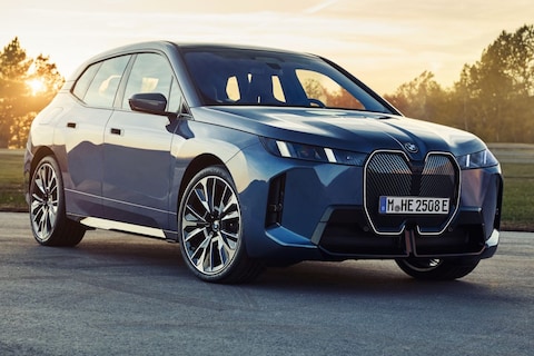 Prijzen vernieuwde BMW iX: meer voor minder