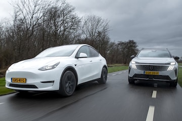 Peugeot E-5008 Tesla Model Y dubbeltest
