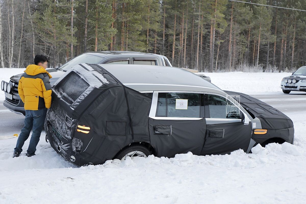 Spyshots Genesis GV90