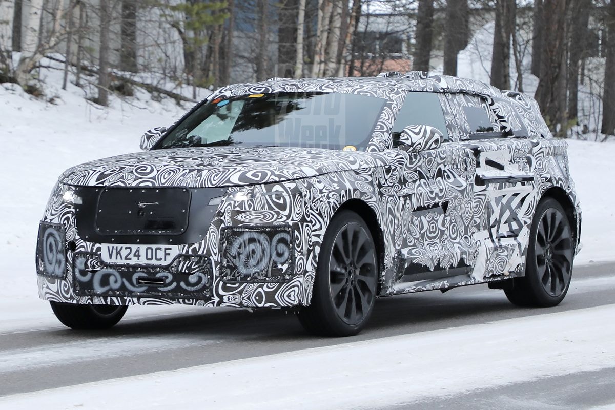 Range Rover Velar spyshots