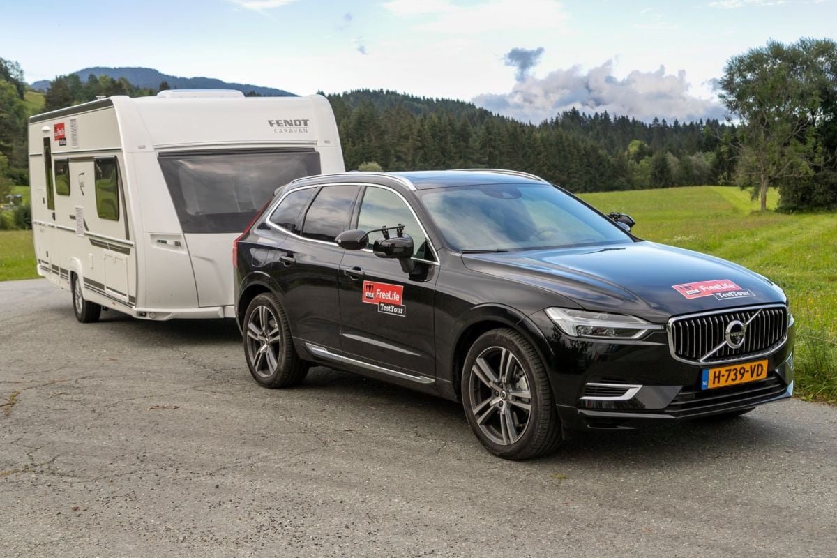 Volvo XC60 met caravan