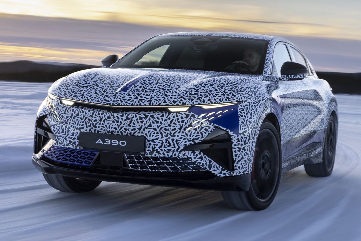 Alpine A390
