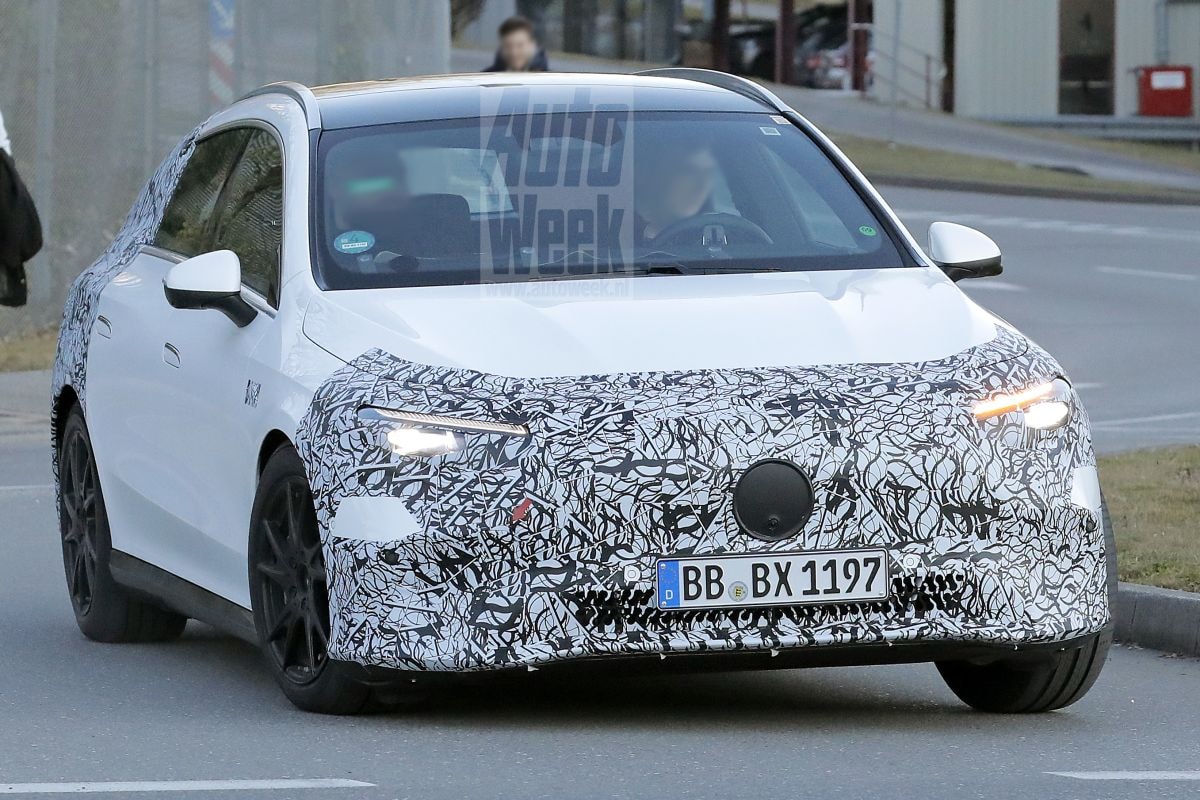 Mercedes-Benz CLA Shooting Brake spyshots
