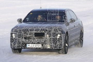 BMW 7-serie facelift spyshots