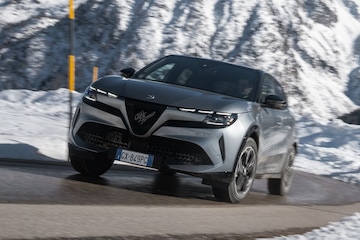 Alfa Romeo Junior Ibrida Q4