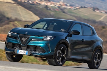 Alfa Romeo Junior Ibrida Q4