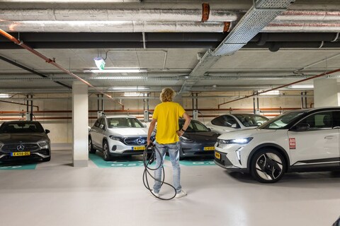 Alleen nog maar elektrische auto's in 2035: Mission impossible?