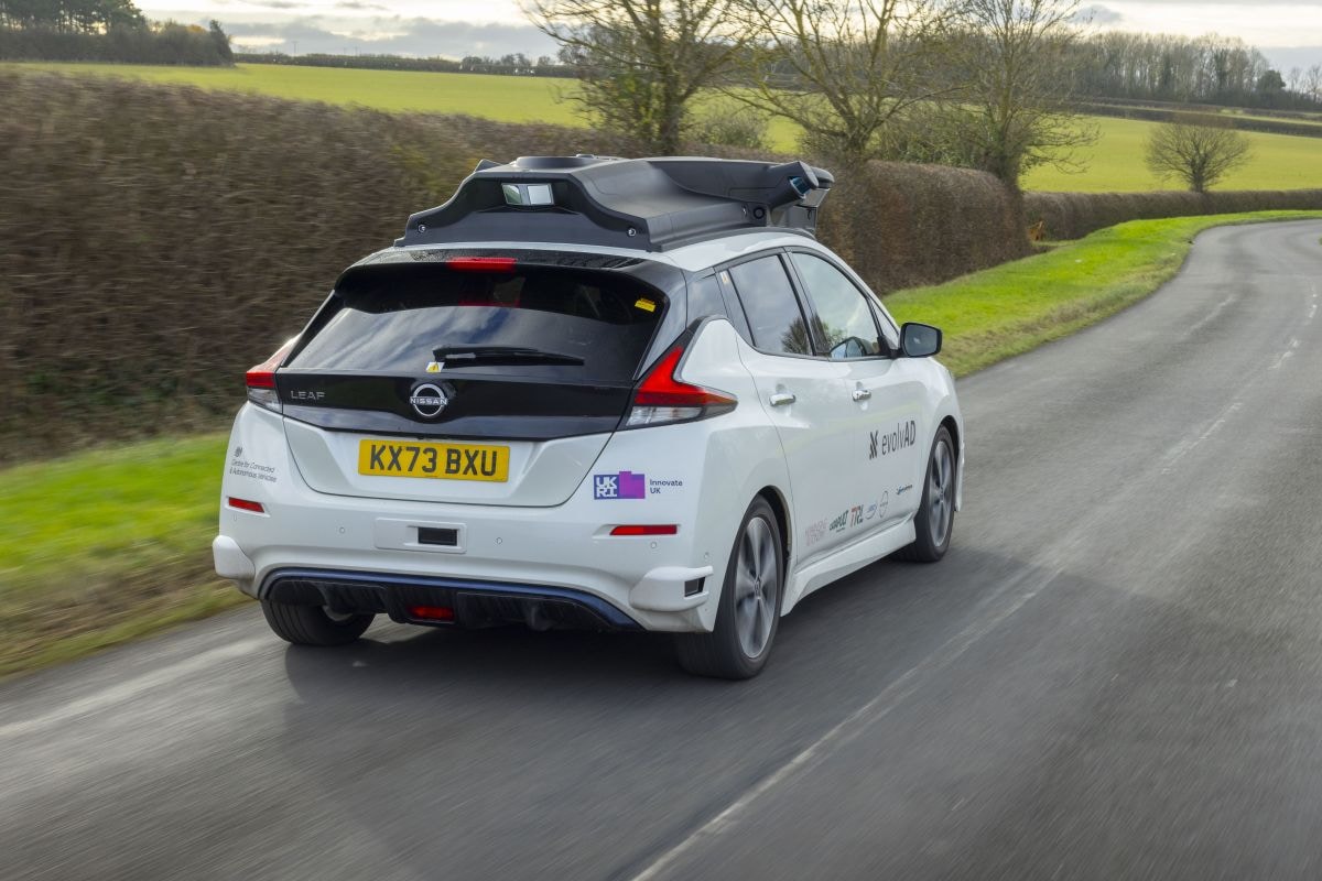 Nissan EvolvAD autonoom