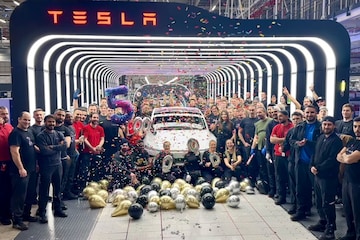 Tesla Model Y 500.000 uit Berlijn