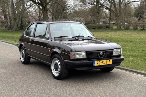 Deze Alfa Romeo Alfasud is om door een ringetje te halen - Liefhebber Gezocht