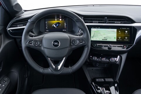 Acht jaar na de overname heeft één Opel-model nog altijd GM-knoppen