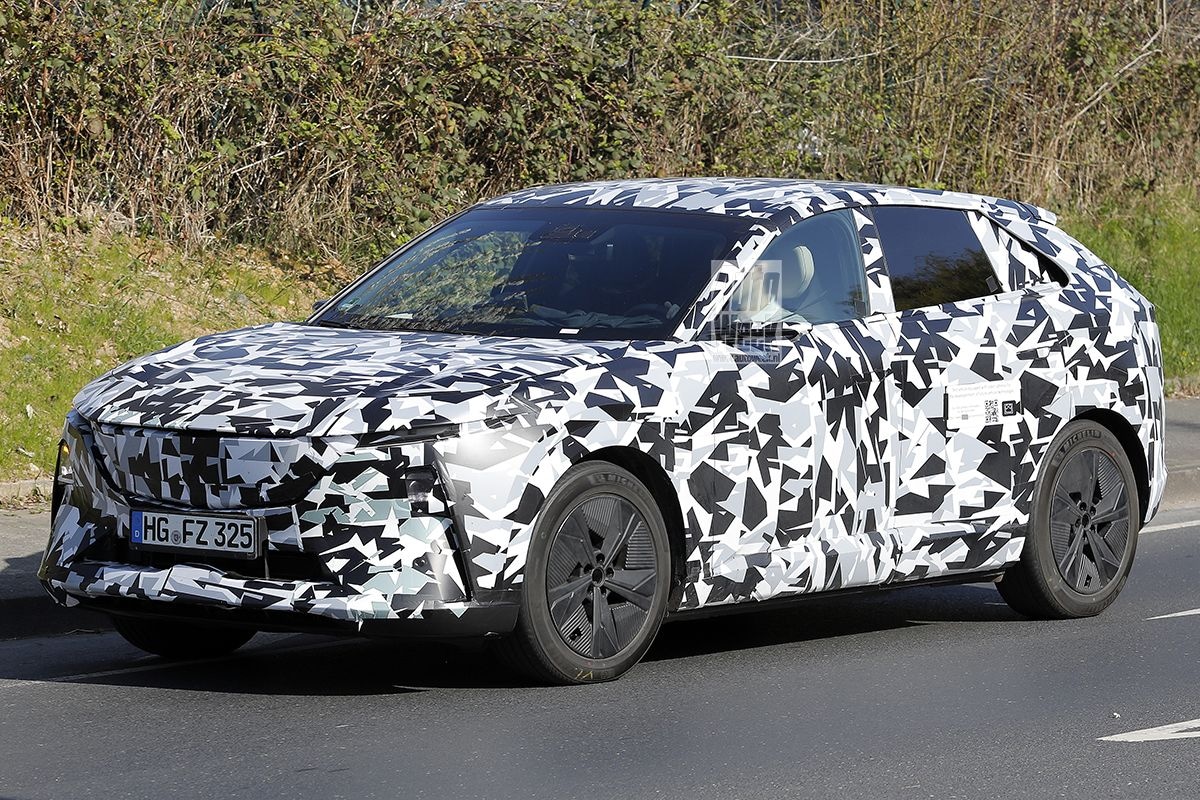 Spyshots Mazda CX-6e