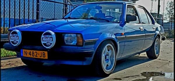 Opel Ascona B 2.0 D die er uitziet als een SR