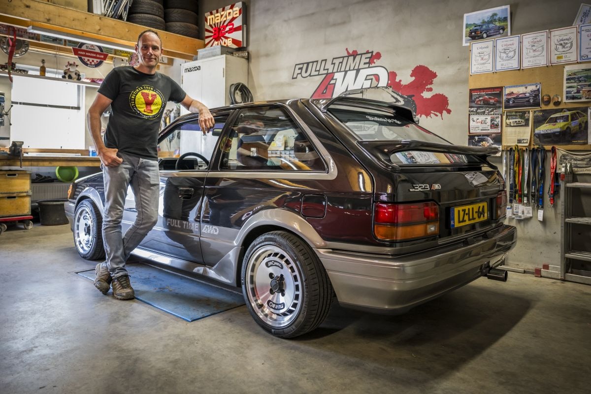 Mazda 323 Formule 4