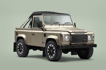 Land Rover Classic Defender V8 Soft Top 