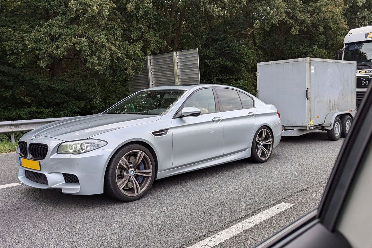 BMW M5 aanhanger