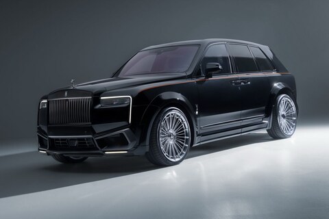 Rolls-Royce Cullinan laat het extra breed hangen